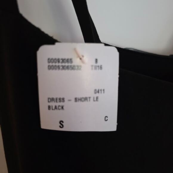Forever 21 Black DressMini Dress Size S Cross-Back Skater Fit & Night Out Party - Picture 3 of 7